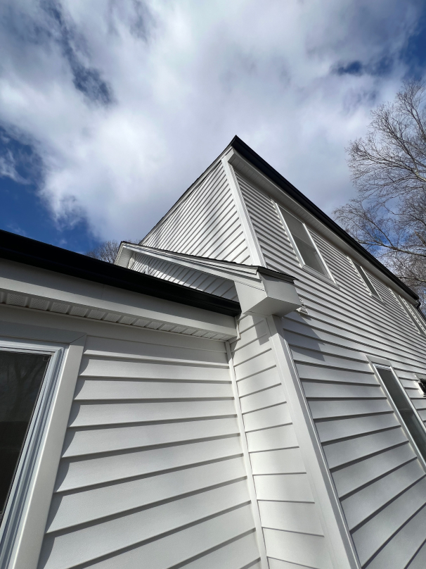 Vinyl Siding Buckling or Warping? 6 Causes and How to Fix Them